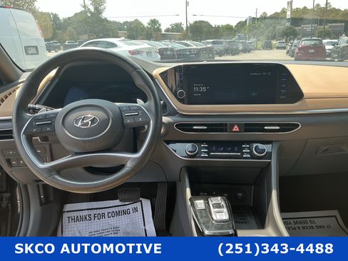 Used 2023 Hyundai Sonata Limited w/ Preferred Accessory Package FWD image 15