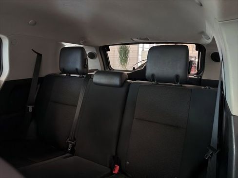 Used 2012 Toyota FJ Cruiser 4WD w/ Upgrade Pkg image 24