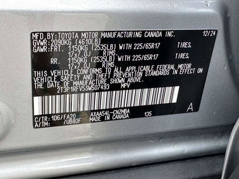 Used 2025 Toyota RAV4 XLE image 37