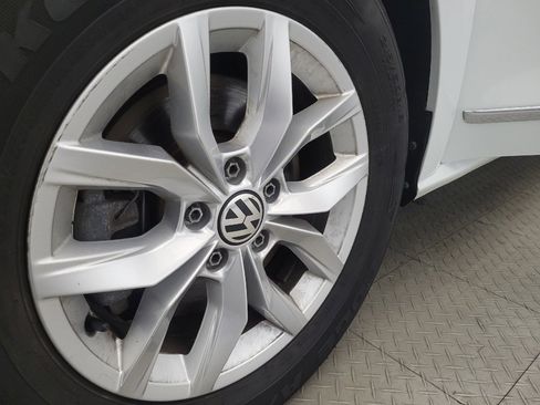 Used 2017 Volkswagen Passat 1.8T S image 31