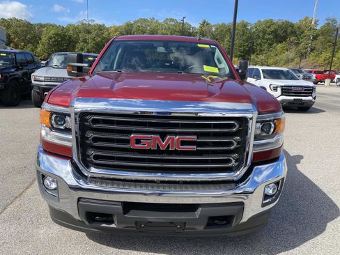 Used 2018 GMC Sierra 2500 SLE w/ HD SLE Preferred Plus Package image 9