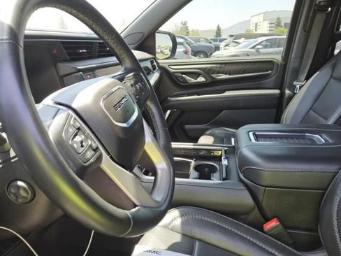 Used 2023 GMC Yukon Denali w/ Max Trailering Package AWD/4WD image 4