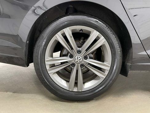 Used 2020 Volkswagen Jetta R-Line FWD image 6
