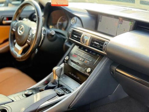 Used 2017 Lexus IS 300 AWD w/ Navigation System Package image 15
