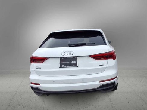 Certified 2025 Audi Q3 2.0T Premium w/ Convenience Package image 7
