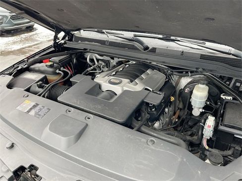 Used 2016 Cadillac Escalade Premium image 30