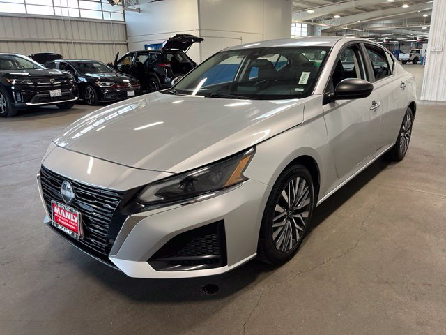 Used 2024 Nissan Altima 2.5 SV FWD image 7