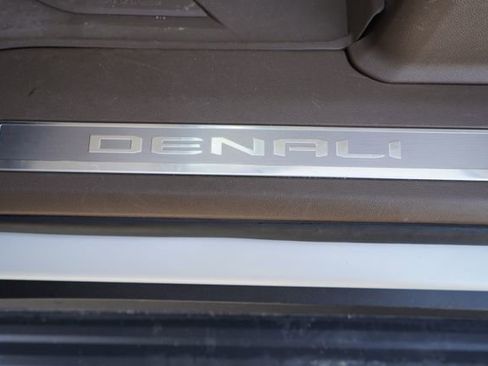 Used 2023 GMC Yukon Denali w/ Advanced Technology Package AWD/4WD image 14
