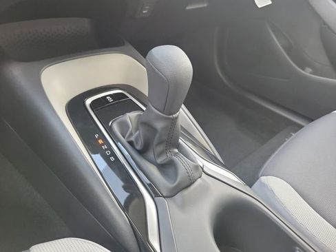 Used 2025 Toyota Corolla LE image 13