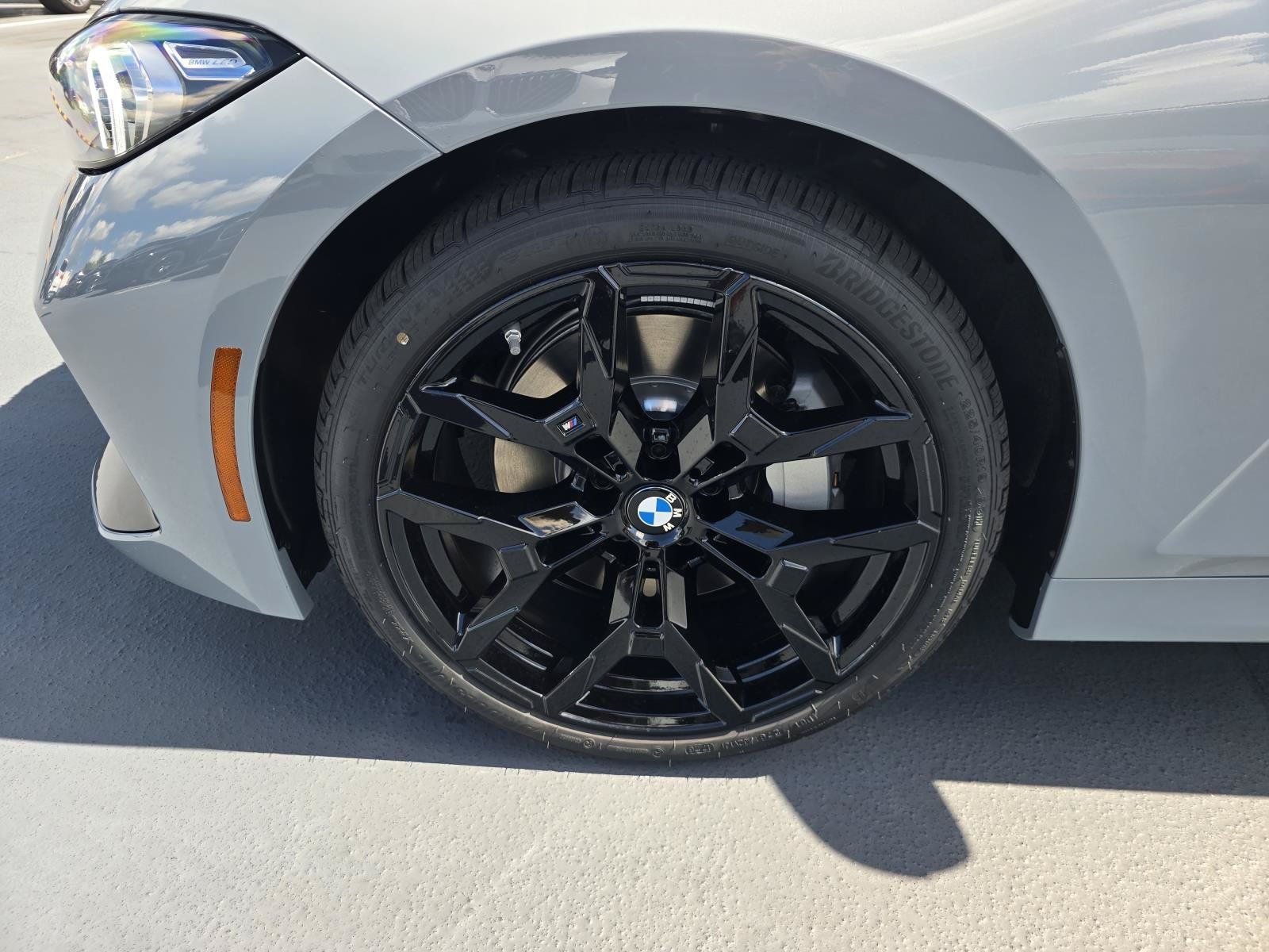 New 2026 BMW 330i Sedan w/ M Sport Package RWD image 6