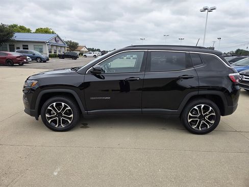 Used 2022 Jeep Compass Limited AWD/4WD image 6