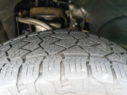 Used 2022 GMC Yukon XL AT4 w/ AT4 Premium Plus Package image 35