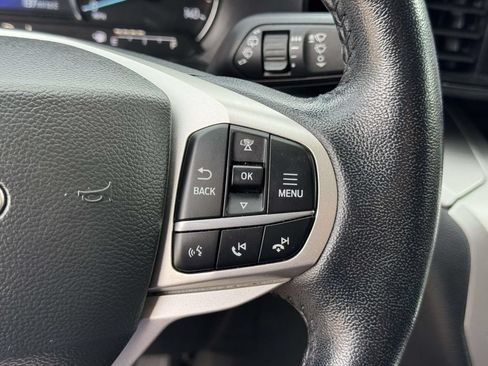 Used 2022 Ford Explorer XLT AWD/4WD image 11