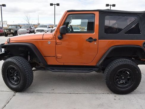 Used 2010 Jeep Wrangler Mountain image 11