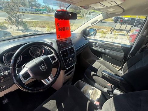 Used 2016 Dodge Grand Caravan SE w/ Quick Order Package 29E SE image 7