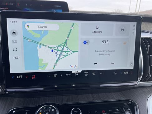 Used 2025 Ford Expedition Platinum w/ Platinum Ultimate Package image 16