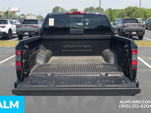 Used 2026 Nissan Frontier PRO-4X AWD/4WD image 9