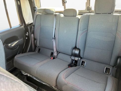 New 2025 Jeep Gladiator Rubicon w/ Convenience Group image 23