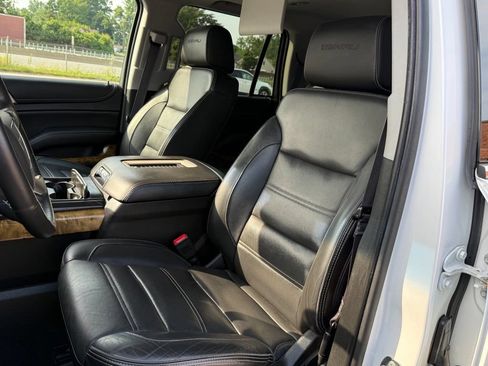 Used 2017 GMC Yukon Denali w/ Open Road Package AWD/4WD image 23