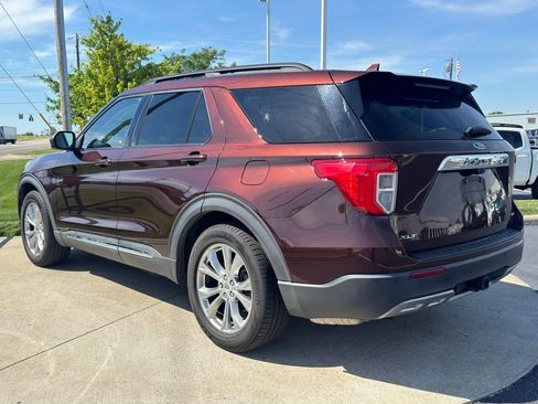 Used 2020 Ford Explorer XLT w/ Equipment Group 202A RWD image 5
