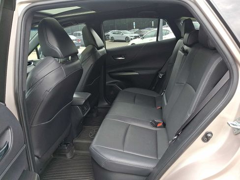 Used 2023 Toyota Venza Limited AWD/4WD image 11