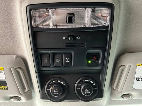 Used 2024 Toyota 4Runner TRD Off-Road AWD/4WD image 28