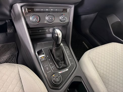 Used 2018 Volkswagen Tiguan S w/ 3rd Row Seat Package AWD/4WD image 16