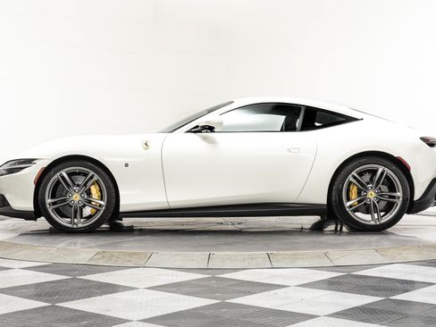 Used 2022 Ferrari Roma RWD image 6