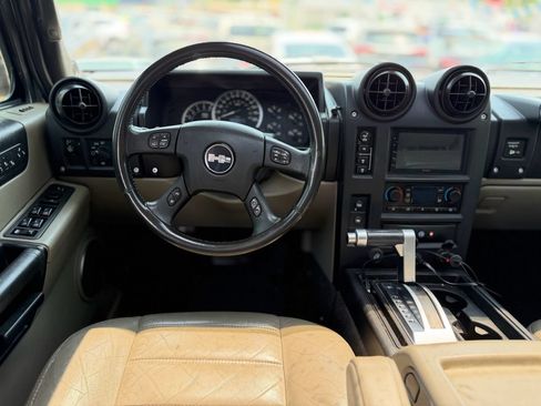 Used 2005 HUMMER H2 w/ Preferred Equipment Group AWD/4WD image 11