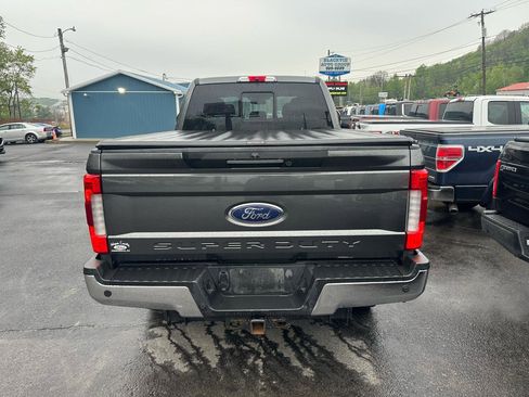 Used 2019 Ford F250 Lariat w/ Lariat Ultimate Package AWD/4WD image 4
