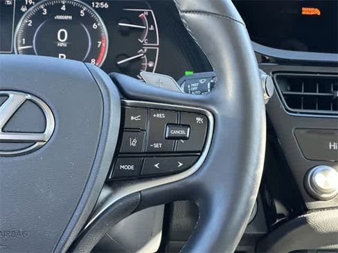 Used 2024 Lexus ES 350 w/ Premium Package image 10