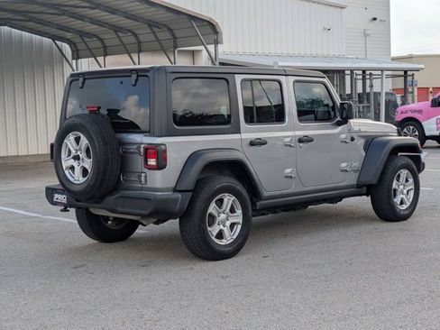 Used 2018 Jeep Wrangler Unlimited Sport S image 5