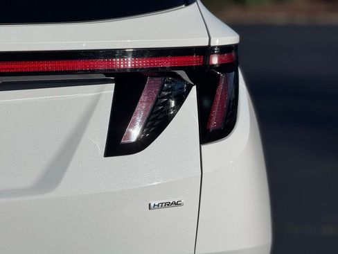 Used 2024 Hyundai Tucson Limited image 11