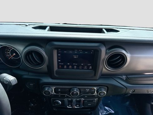 Used 2023 Jeep Wrangler Sport AWD/4WD image 17
