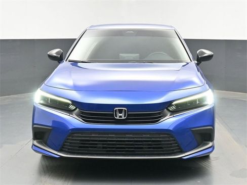 Used 2022 Honda Civic Sport image 3