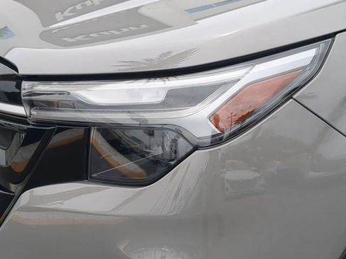 Used 2025 Subaru Forester Touring w/ Popular Package - Touring image 7