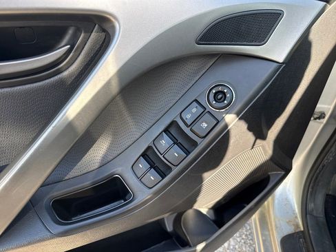 Used 2013 Hyundai Elantra Limited w/ Technology Pkg image 9
