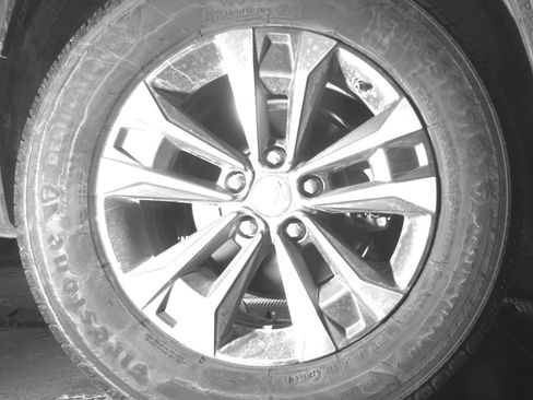 Used 2025 Chevrolet Equinox LT FWD image 15