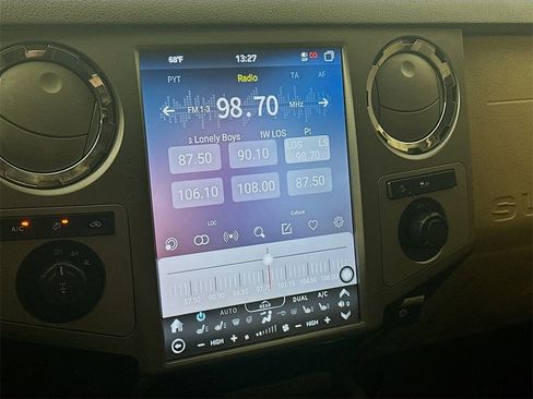 Used 2015 Ford F250 XLT w/ XLT Value Package image 17