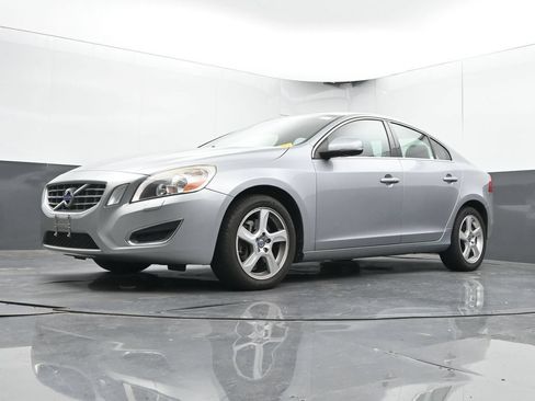 Used 2013 Volvo S60 T5 FWD image 34