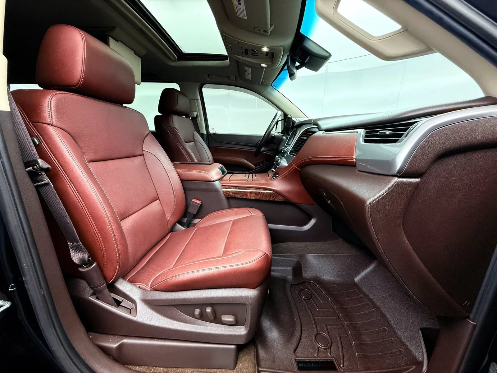 Used 2017 Chevrolet Suburban Premier AWD/4WD image 10