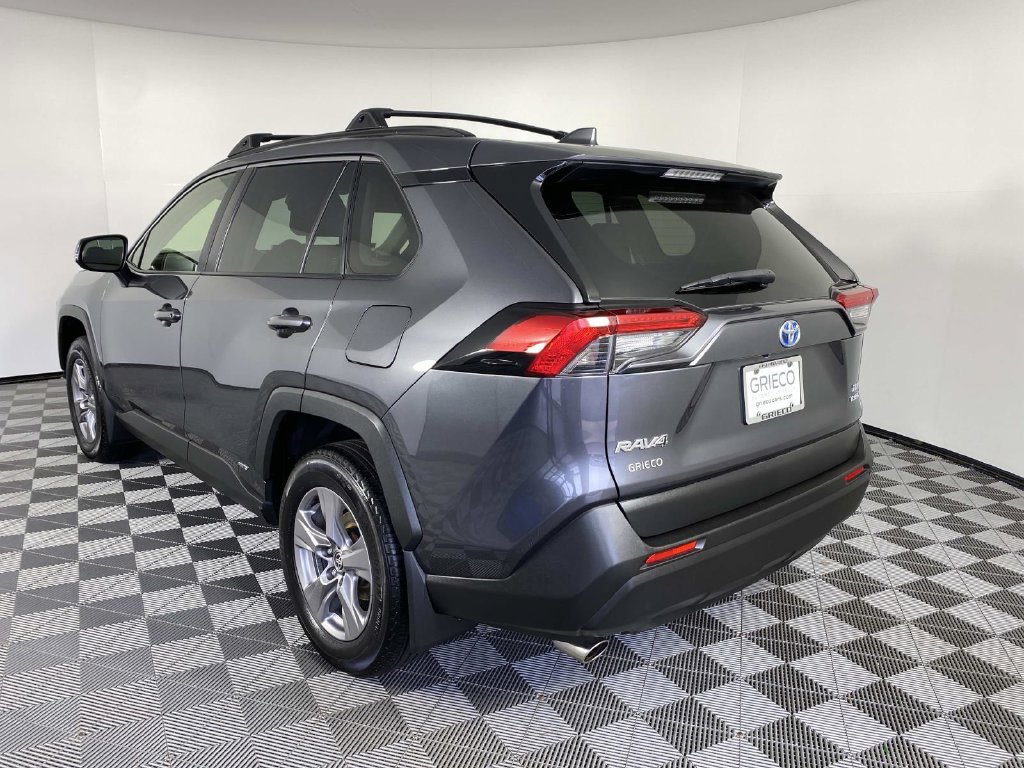 Used 2024 Toyota RAV4 XLE AWD/4WD image 6