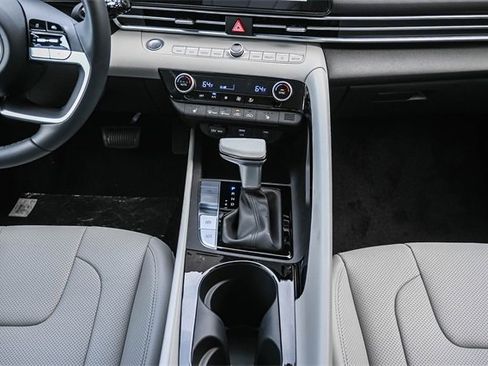 New 2026 Hyundai Elantra Limited image 15