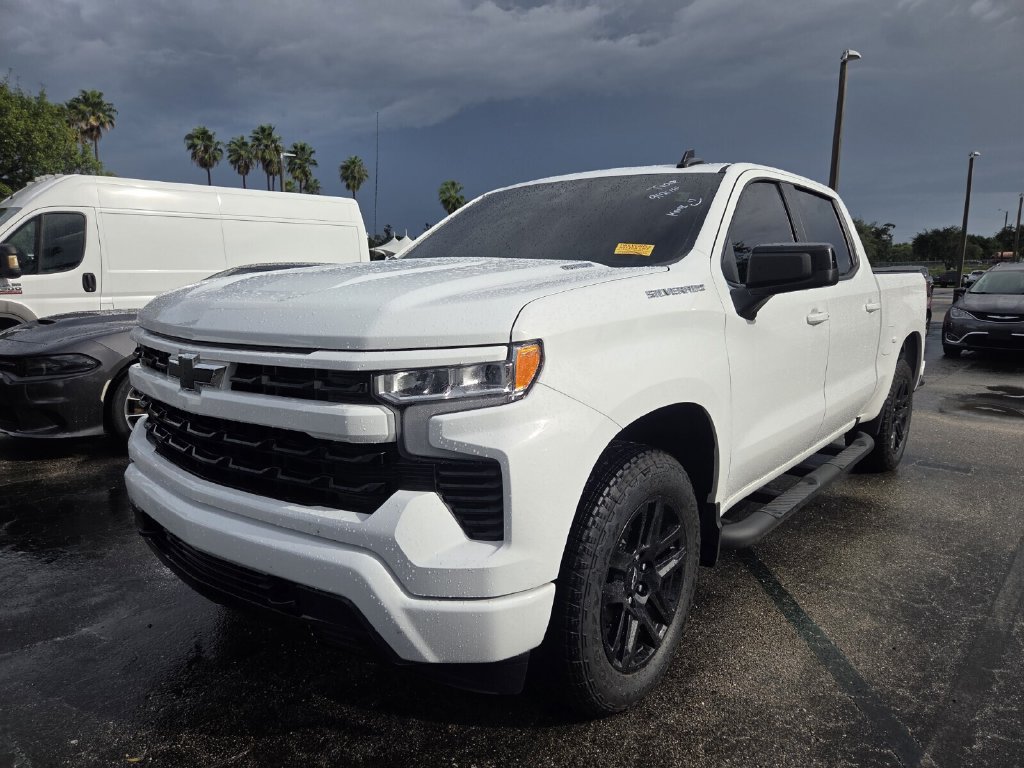 Used 2026 Chevrolet Silverado 1500 RST w/ RST Select Package RWD image 3