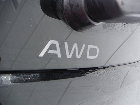 Used 2025 Honda HR-V Sport image 10