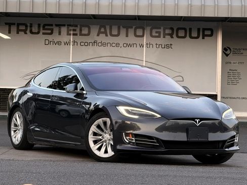 Used 2017 Tesla Model S 100D AWD/4WD image 2