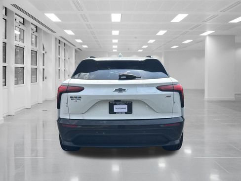 Used 2024 Chevrolet Blazer EV RS RWD image 6