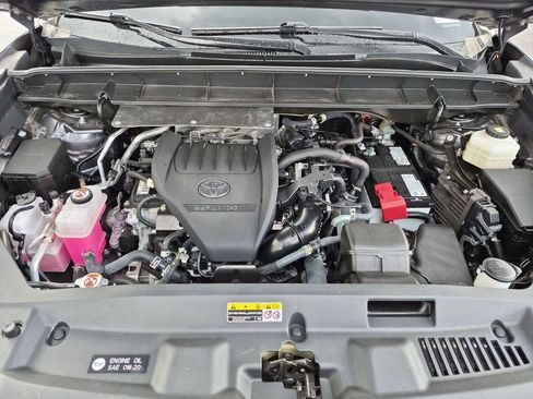 Used 2023 Toyota Highlander XLE FWD image 30