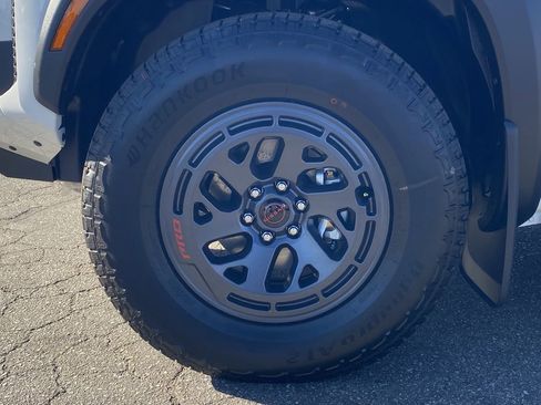 New 2026 Nissan Frontier PRO-4X w/ Pro-4x Convenience Package image 7