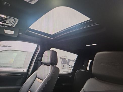 Used 2024 GMC Sierra 1500 AT4 w/ Technology Package image 8